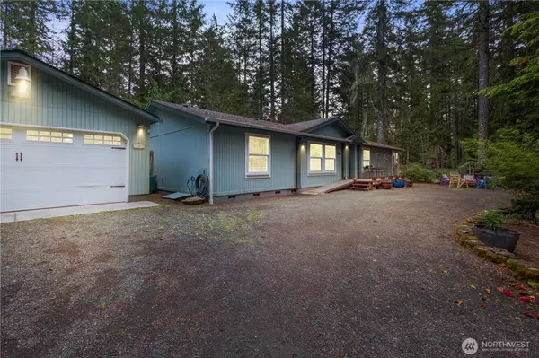 200 N Hamma Hamma DR W, Hoodsport, WA 98548