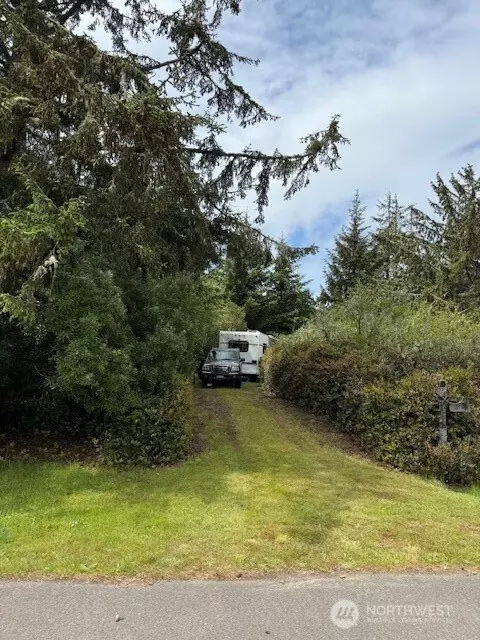 Ocean Shores, WA 98569,911 Beachcomber CT SW