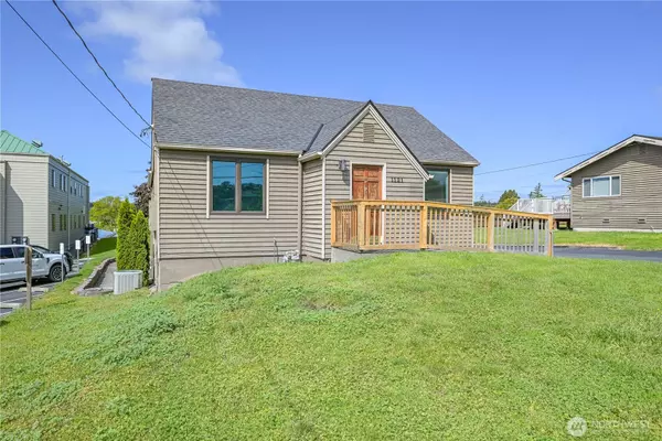 Oak Harbor, WA 98277,1121 SE Dock ST