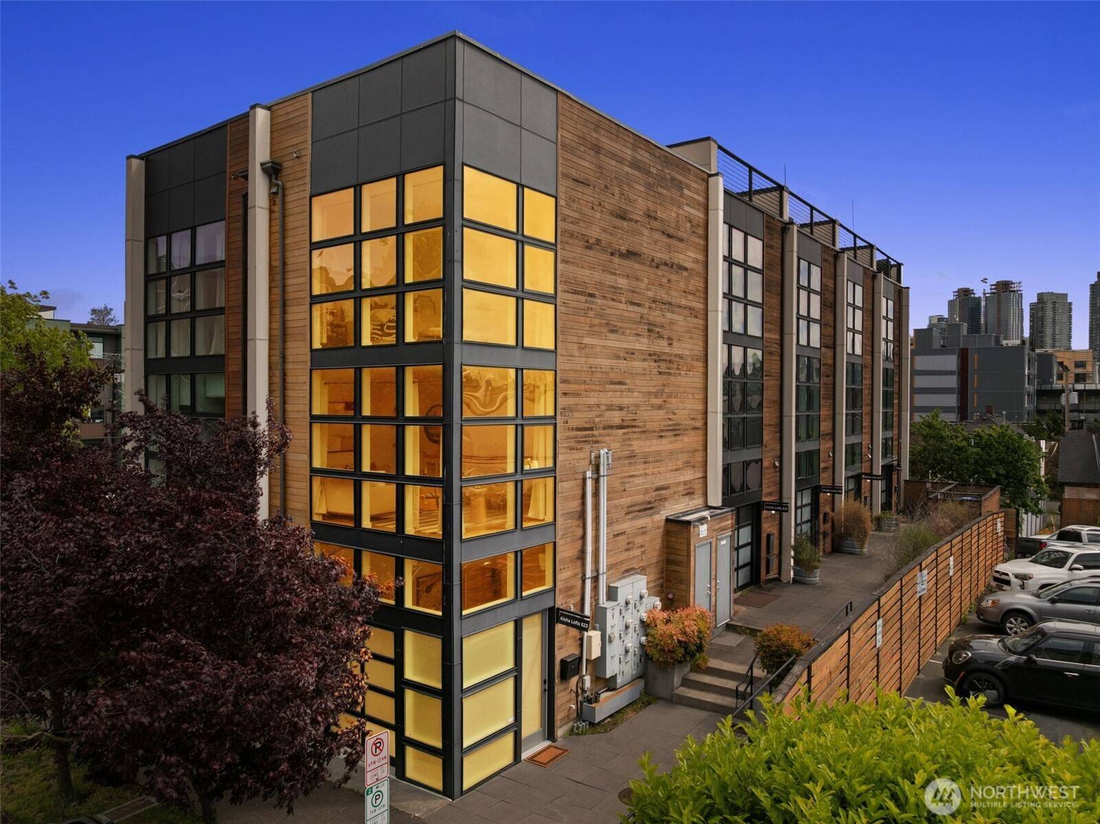 623 Aloha ST, Seattle, WA 98109