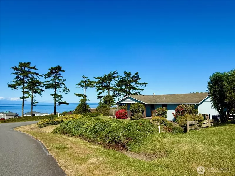 716 La Fiesta ST, Coupeville, WA 98239