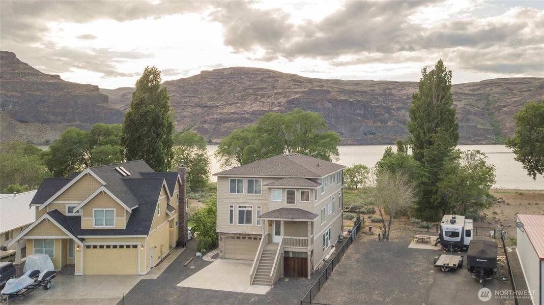 582 River DR SW, Quincy, WA 98848