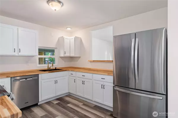 Poulsbo, WA 98370,16300 NE State Hwy 305 #10