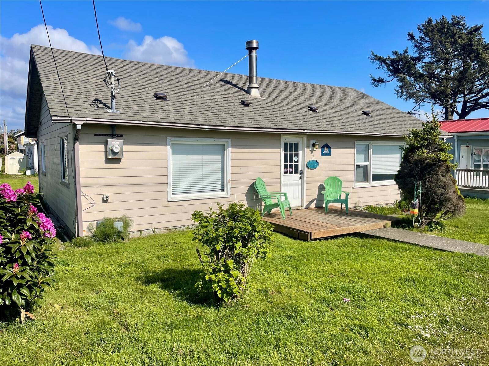 17 Second ST S, Pacific Beach, WA 98571