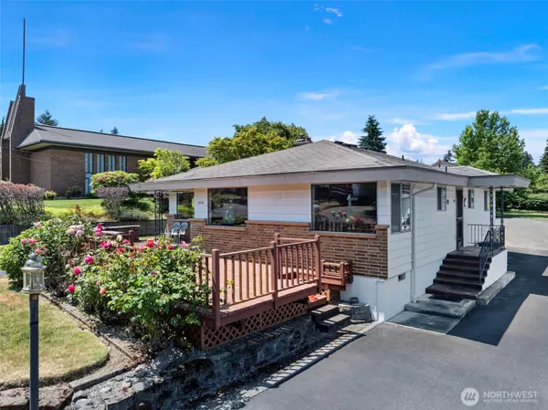 8016 Dorotich ST, Gig Harbor, WA 98332