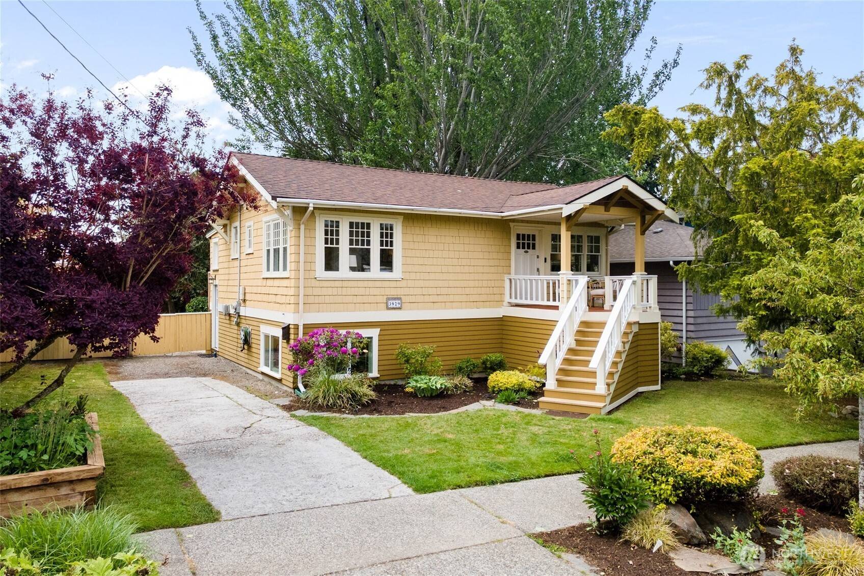 3929 SW Elmgrove ST, Seattle, WA 98136