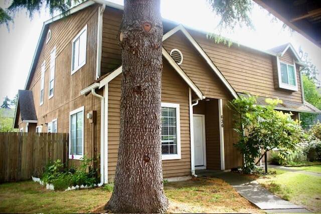 636 Malibu DR SE, Lacey, WA 98503