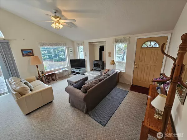 Ocean Park, WA 98640,33406 H PL