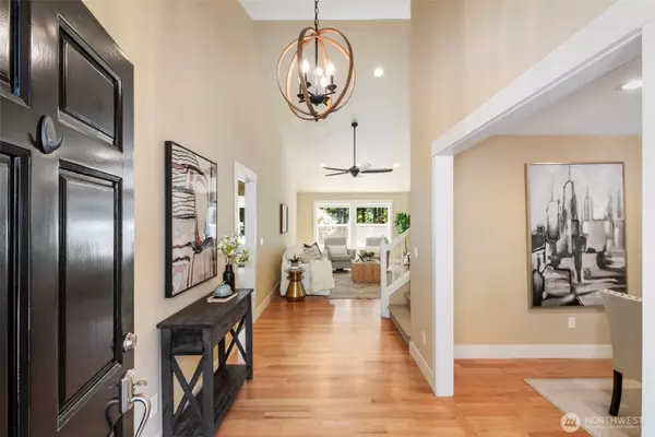 Bainbridge Island, WA 98110,8277 New Holland Ct