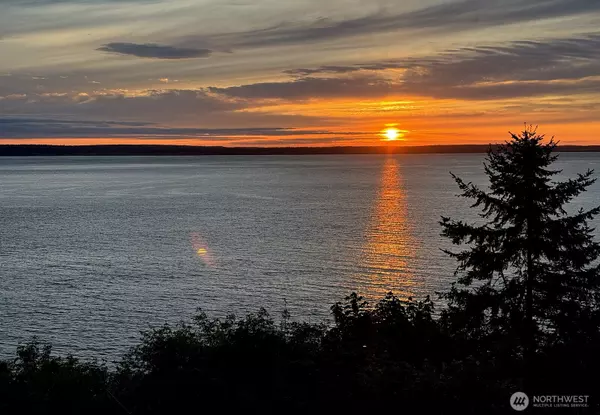 Freeland, WA 98249,330 Susana DR