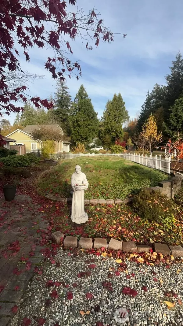 Point Roberts, WA 98281,245 Shady Glen AVE