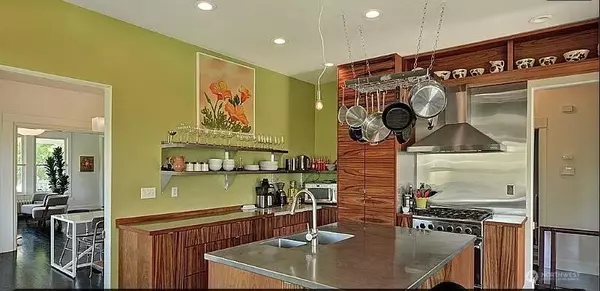 Seattle, WA 98144,2753 S Washington ST