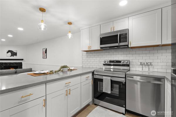 14527 NE 40th ST #G104, Bellevue, WA 98007