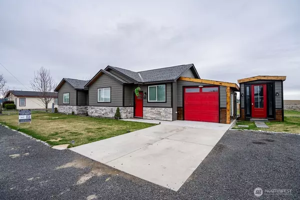 Warden, WA 98857,905 W 6th ST