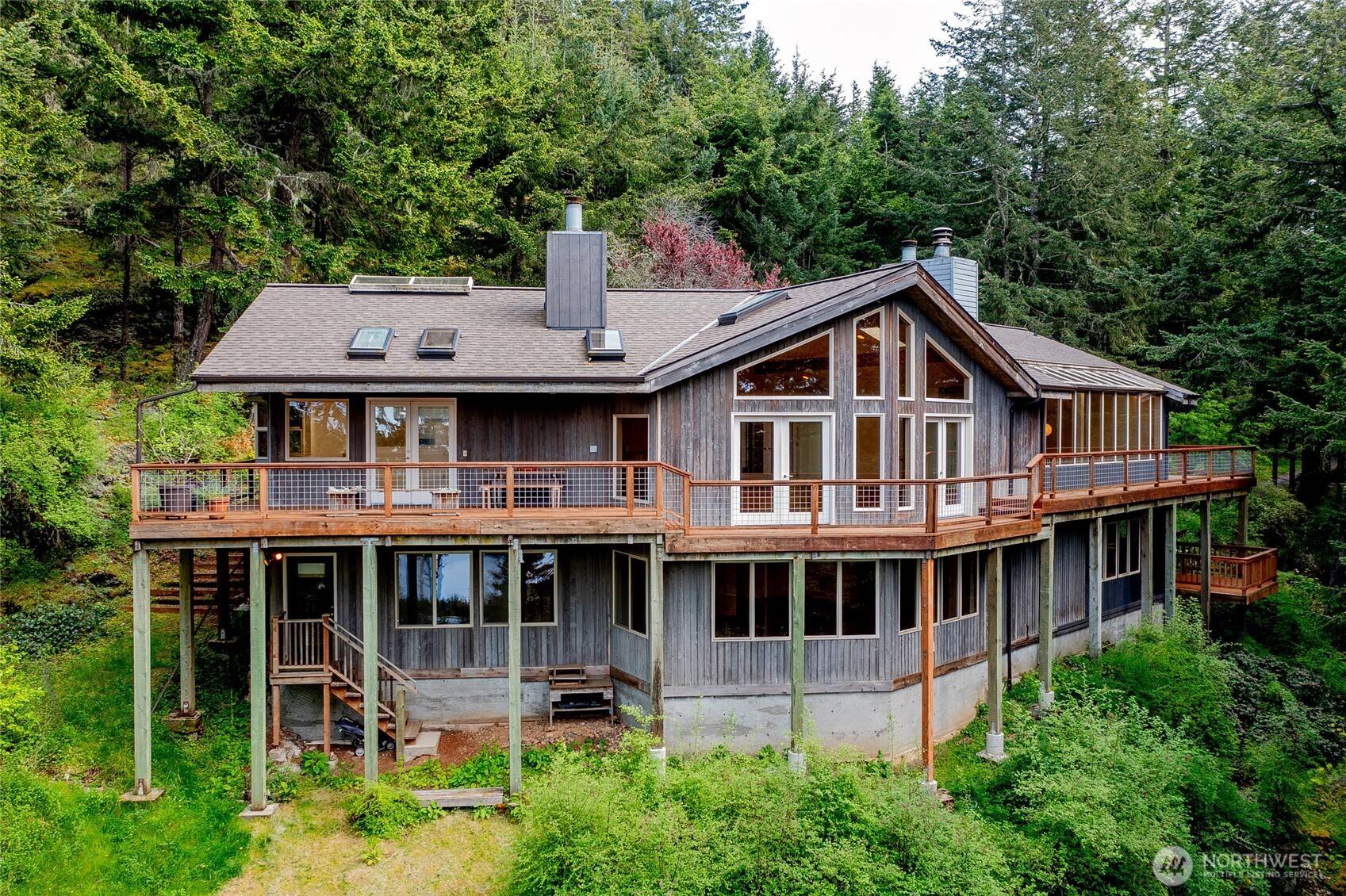 121 Switchback RD, Orcas Island, WA 98245
