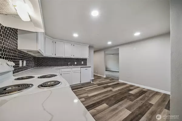 Roy, WA 98580,35120 E Kinsman Rd