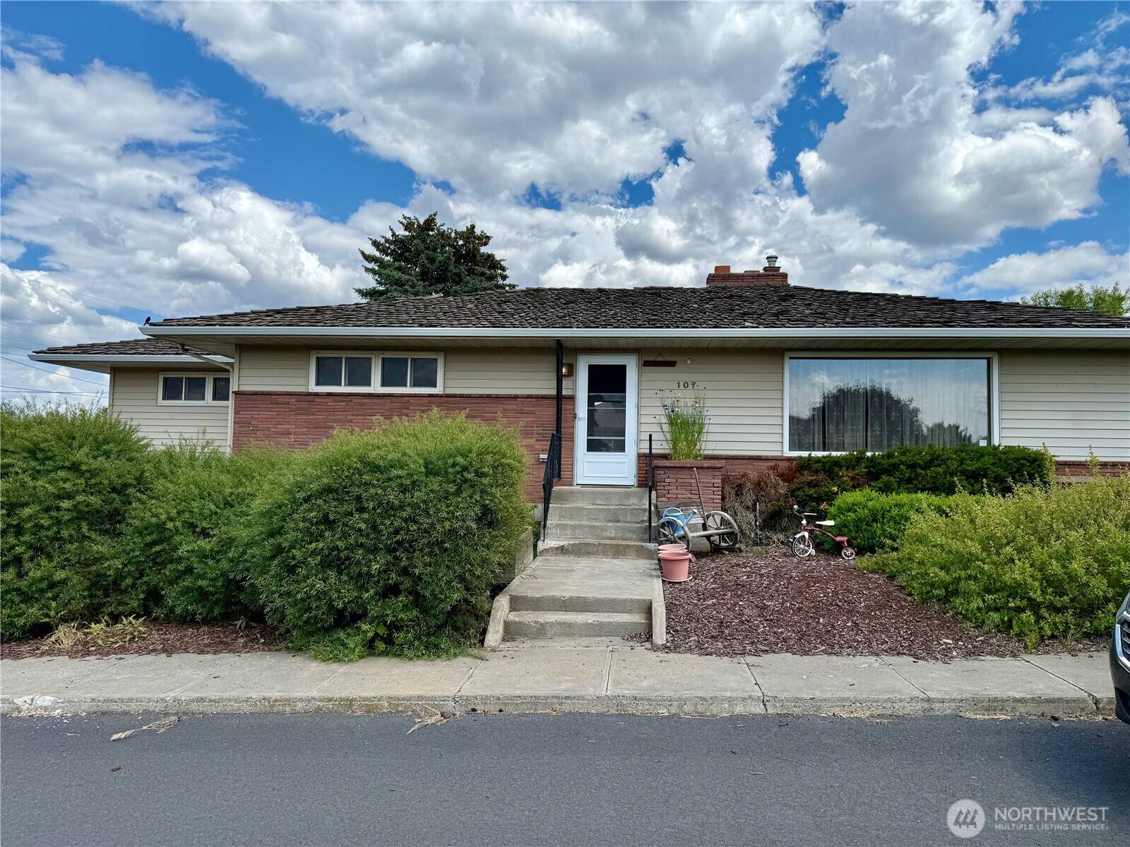 107 S 6th ST, Odessa, WA 99159