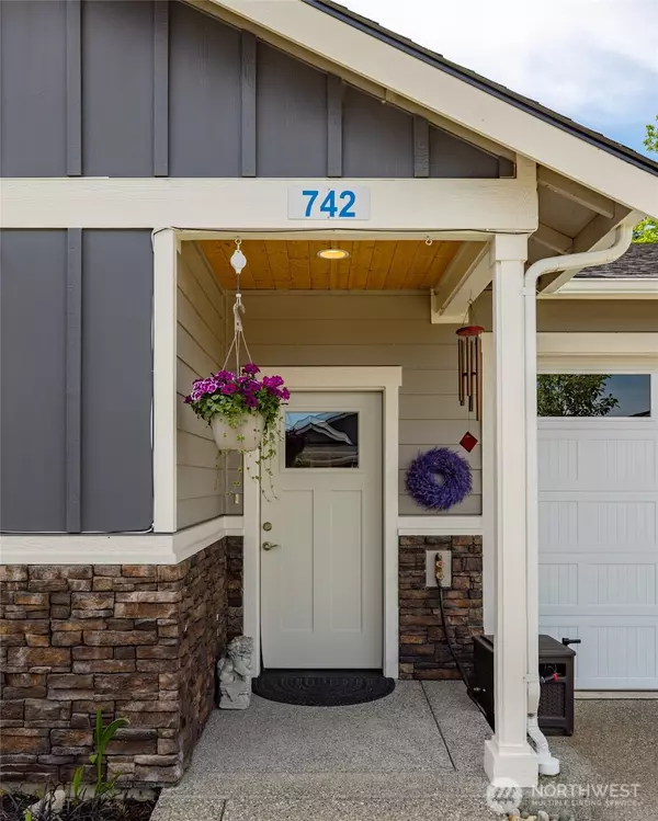Sedro Woolley, WA 98284,742 Parkland LOOP