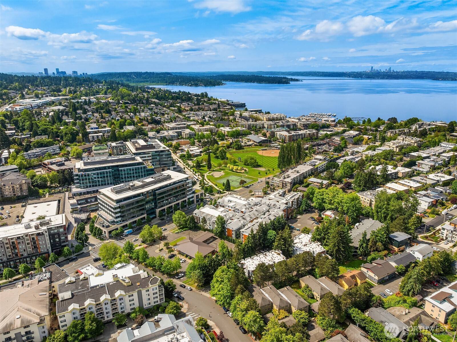 605 5th ST #B302, Kirkland, WA 98033