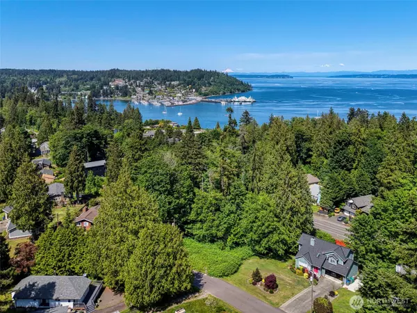 24115 Madura DR NE, Kingston, WA 98346