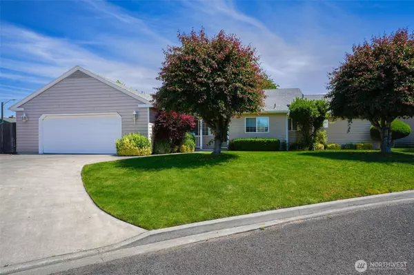 1260 SE Colonial DR, College Place, WA 99324