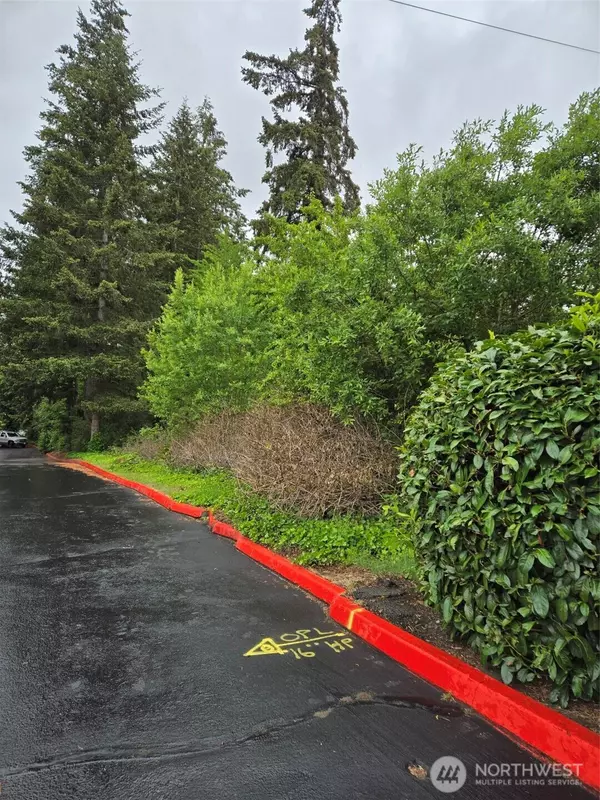 Renton, WA 98059,3709 NE 4th ST