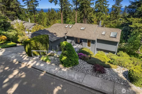 4906 157th AVE SE, Bellevue, WA 98006