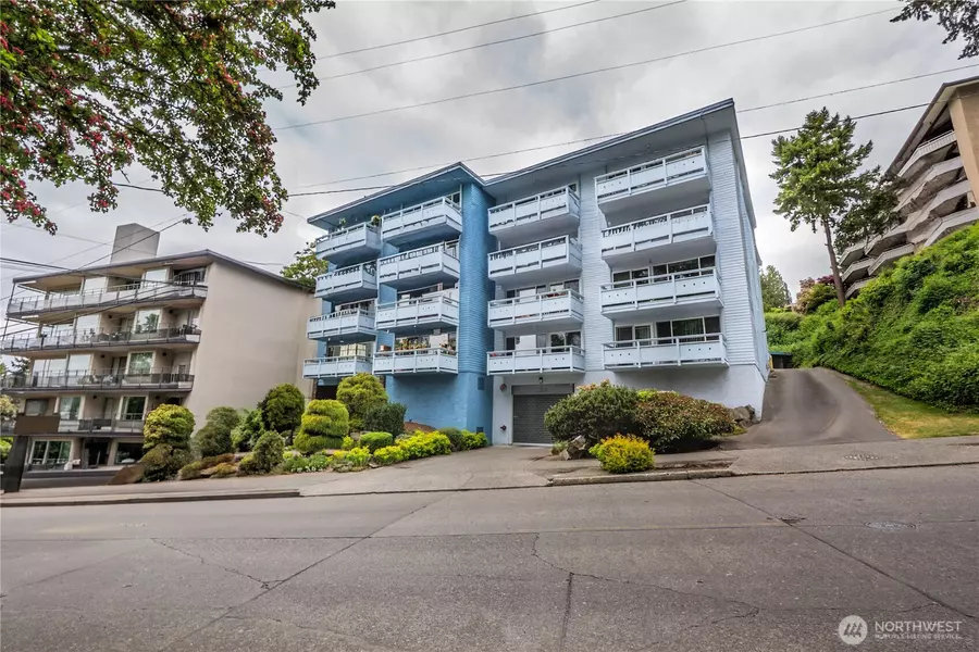 7060 Lincoln Park WAY S, Seattle, WA 98136
