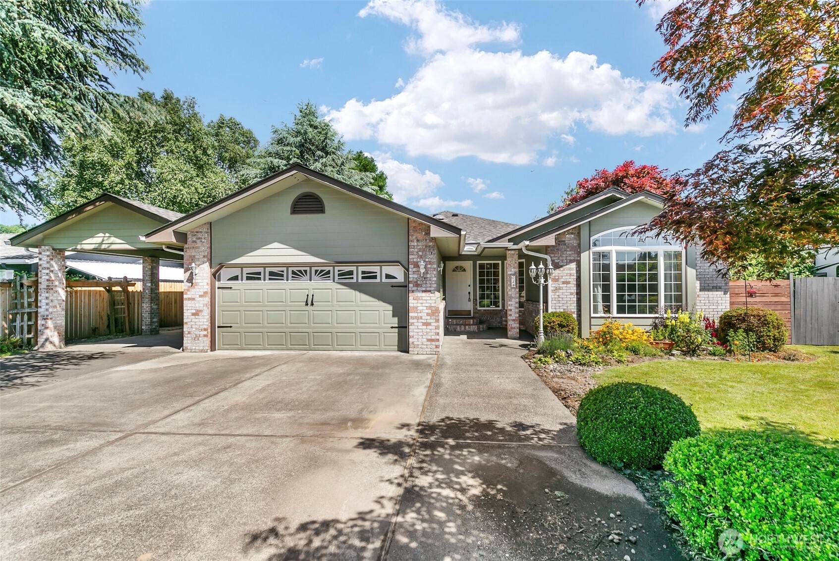 234 Sparks DR, Kelso, WA 98626