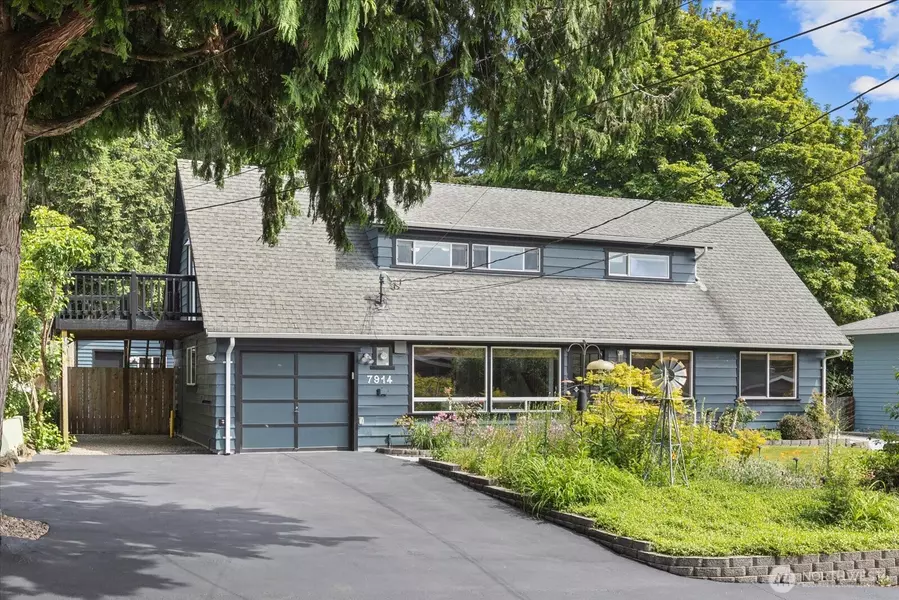 7914 NE 203rd ST, Kenmore, WA 98028