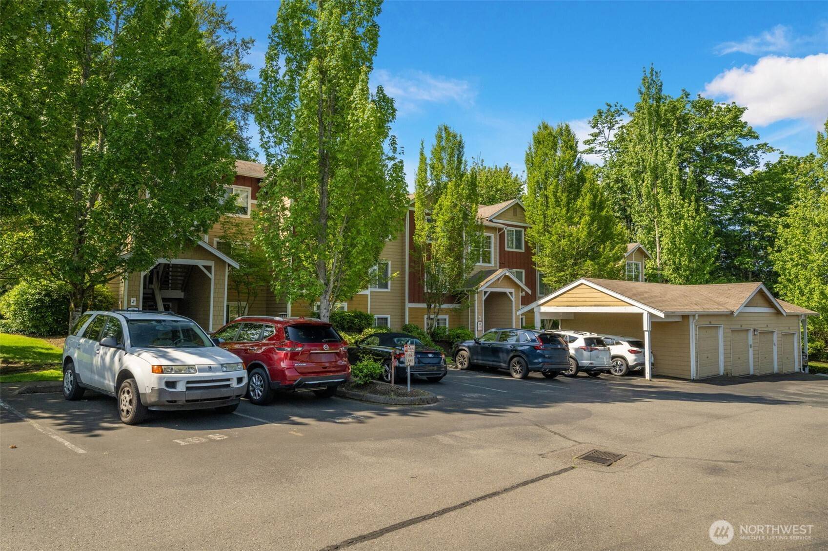 Sammamish, WA 98074,710 240th WAY SE #J302