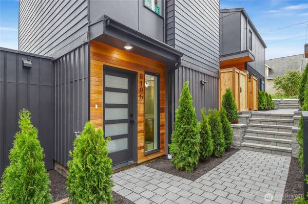 8105 B 18th AVE SW, Seattle, WA 98106