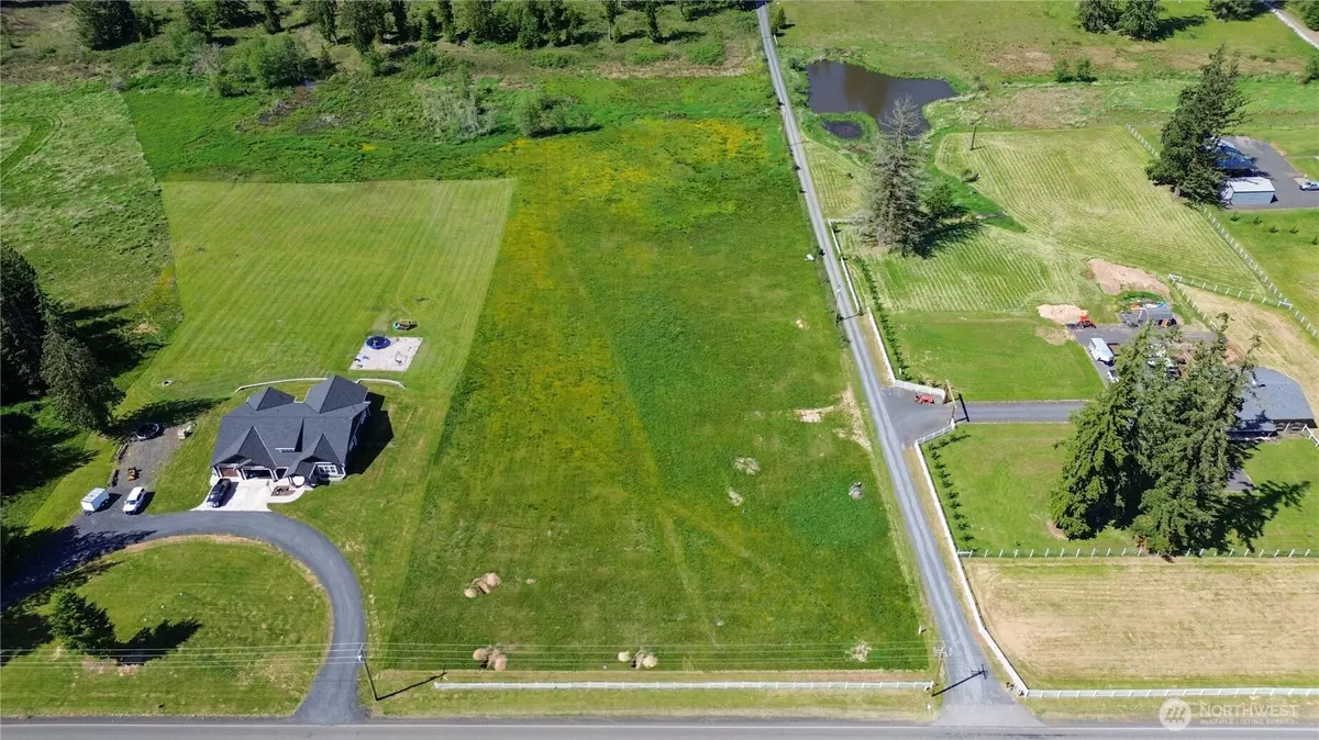 Onalaska, WA 98570,917 Middle Fork RD