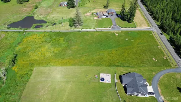 Onalaska, WA 98570,917 Middle Fork RD