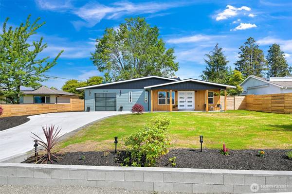 3938 Cliffside DR, Bellingham, WA 98226