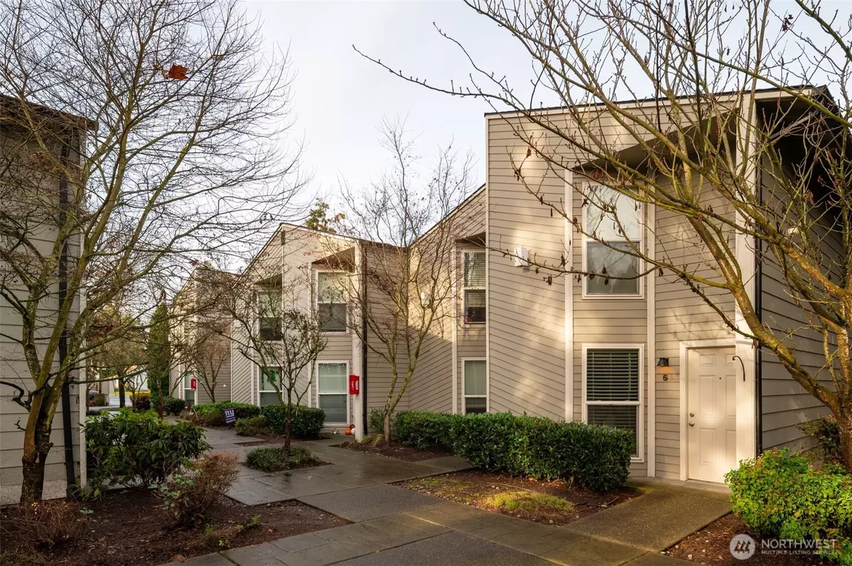 Puyallup, WA 98372,425 4th ST NE
