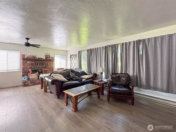 Sequim, WA 98382,81 Robbins RD