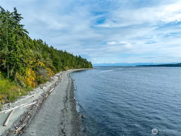 Lopez Island, WA 98261,317 Eagles Roost LN