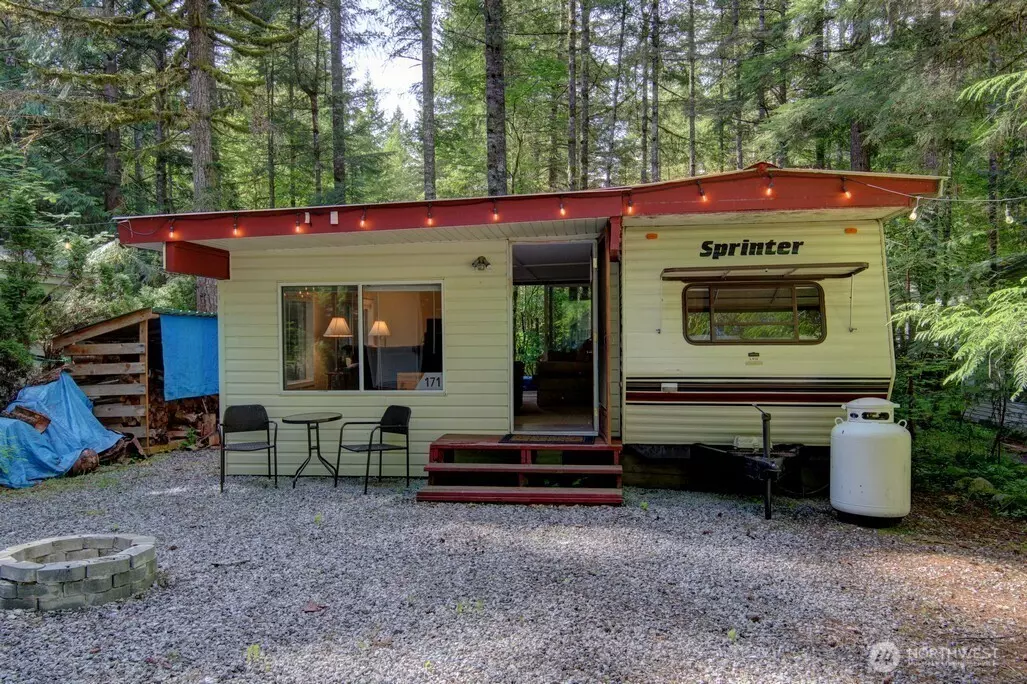 Deming, WA 98244,171 4 Christmas Tree CIR