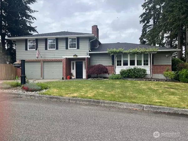 1003 Corona, Fircrest, WA 98466
