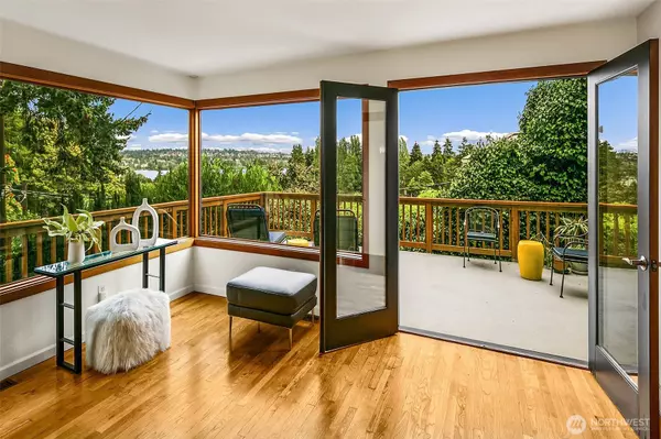 718 N 59TH ST, Seattle, WA 98103
