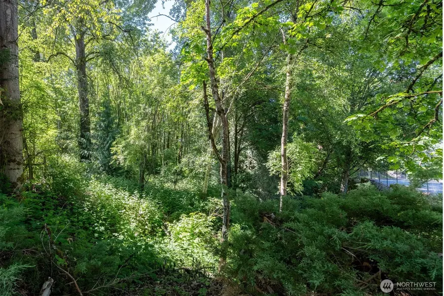 17533 Brickyard RD, Bothell, WA 98011