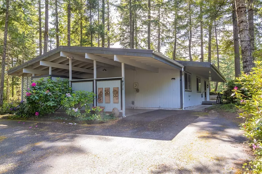 471 E Michelle Dr, Union, WA 98592