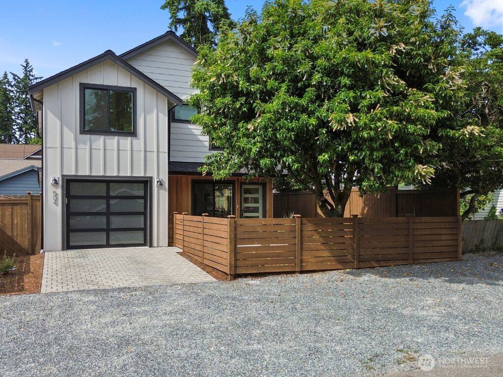 504 NE 123rd ST, Seattle, WA 98125