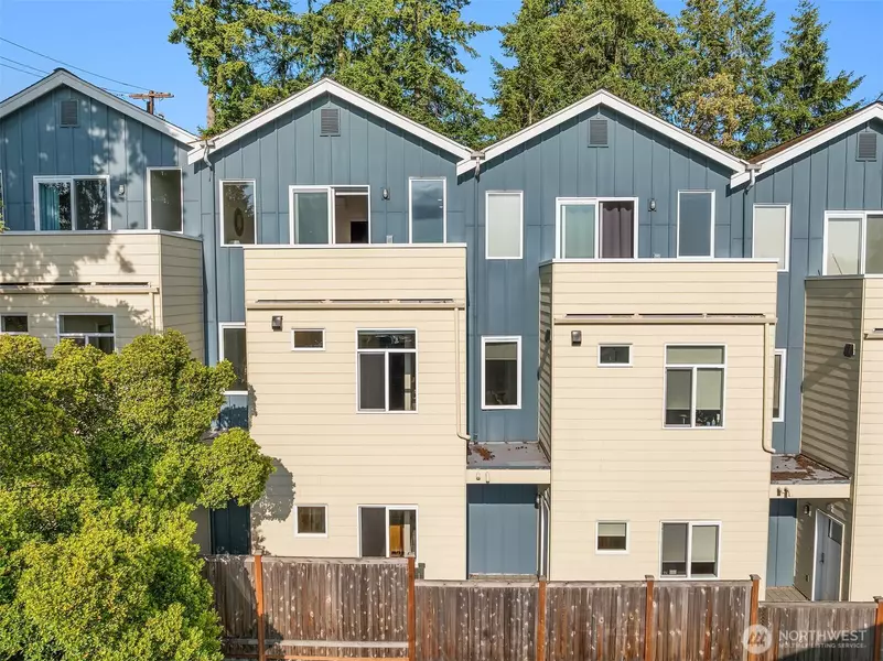 409 NE 155th ST #C, Shoreline, WA 98155