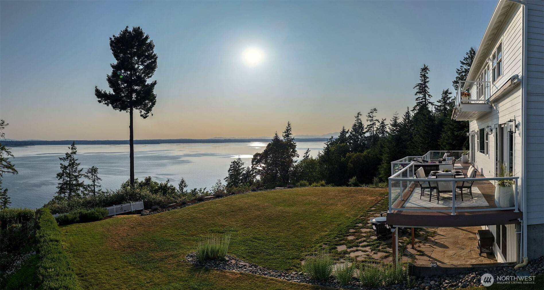 424 Foxfire RD, Fox Island, WA 98333
