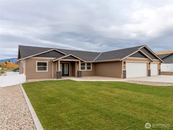 East Wenatchee, WA 98802,892 N Nile AVE