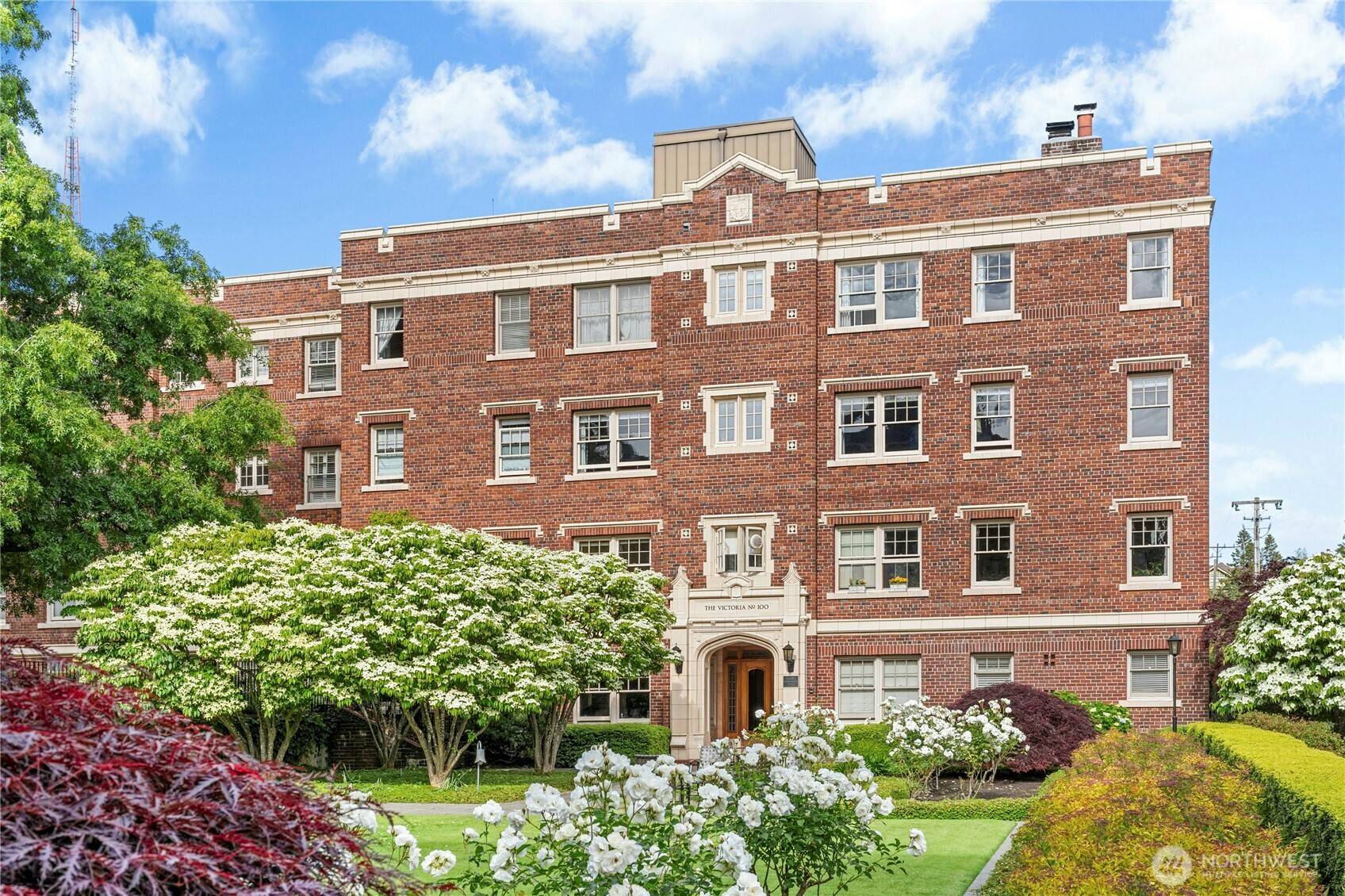 100 W Highland DR #404, Seattle, WA 98119