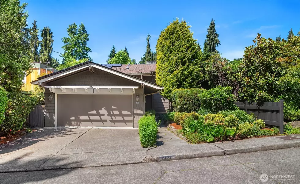 1921 37th PL E, Seattle, WA 98112