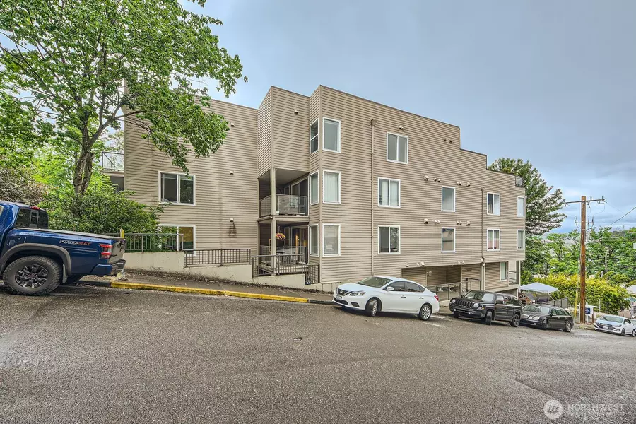 3022 SW Bradford ST #205, Seattle, WA 98126